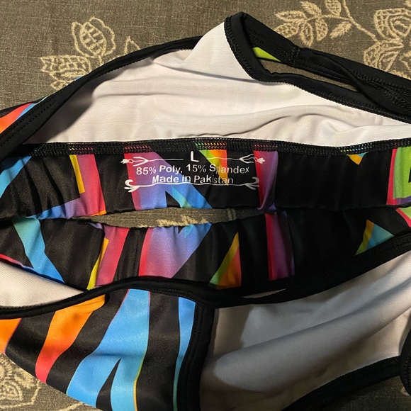 United lifters sports bra. Size L - Picture 3 of 3